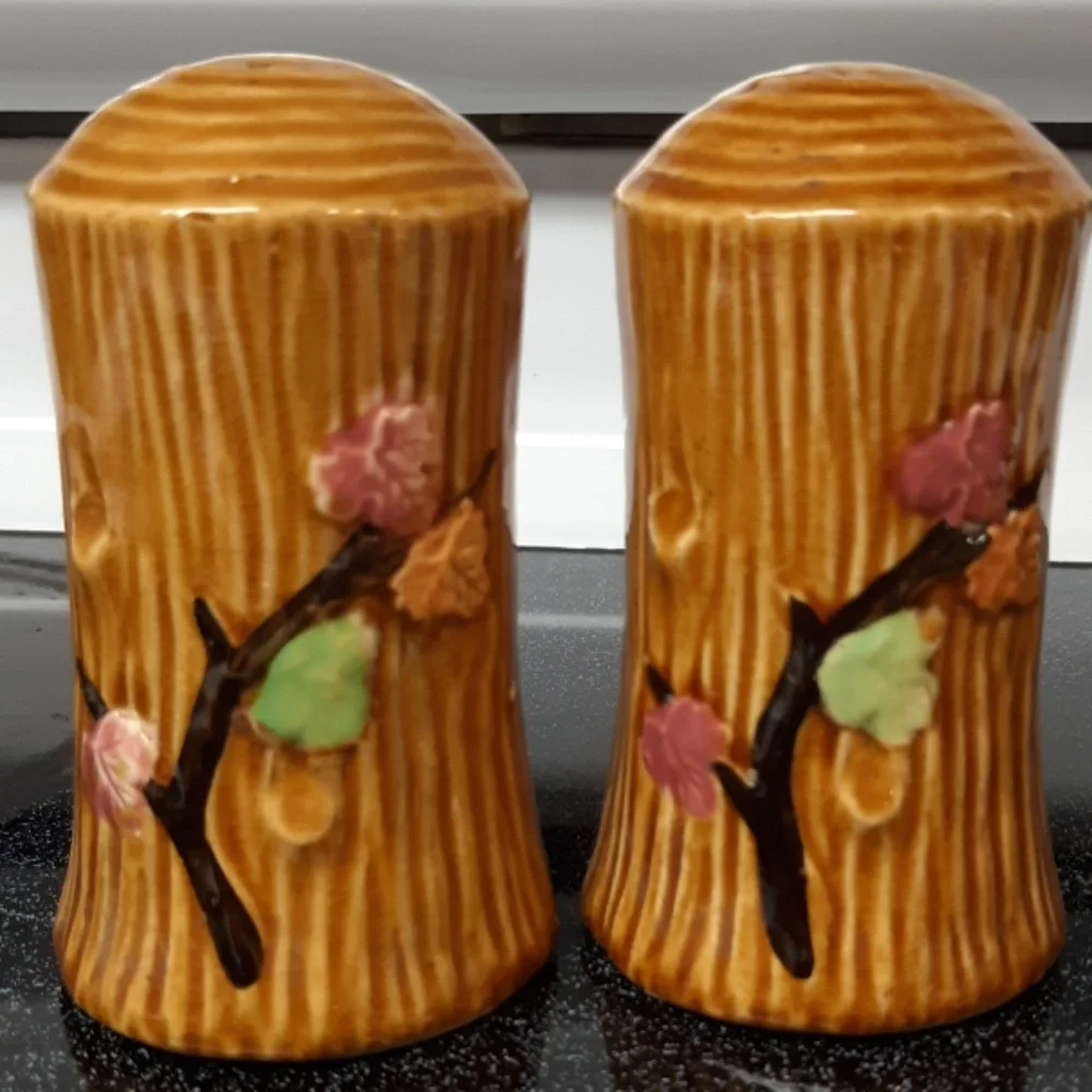 Vintage oversized Japan Salt and pepper Shakers Cork plugs ceramic porcelain